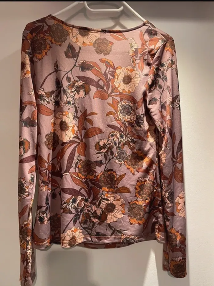 Top fluide à fleurs – Reserved – Taille M (38) - photo numéro 3