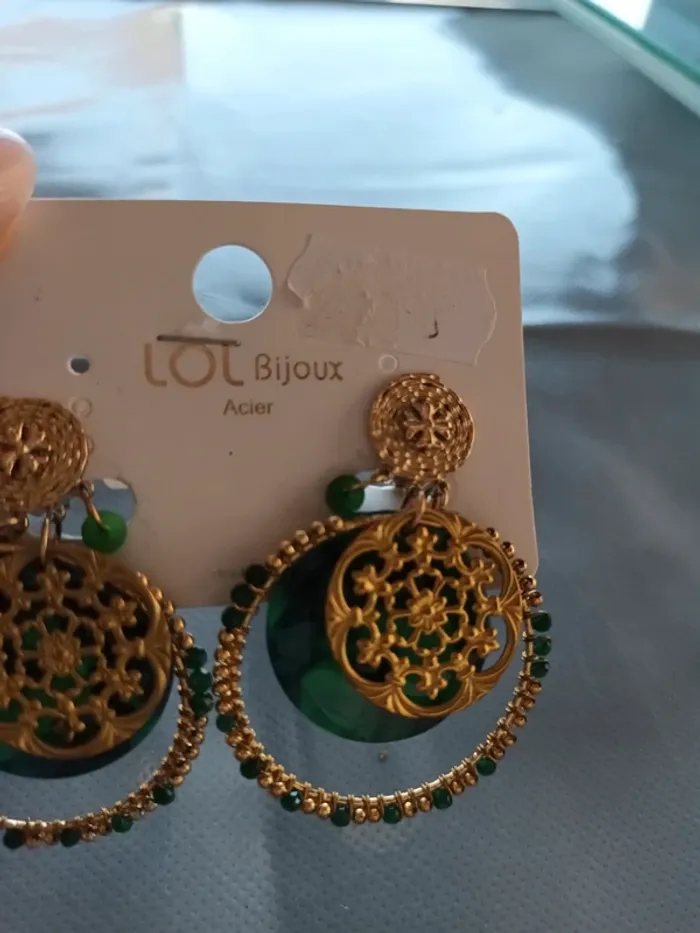 Boucle d oreille  bohème vert doré - photo numéro 2