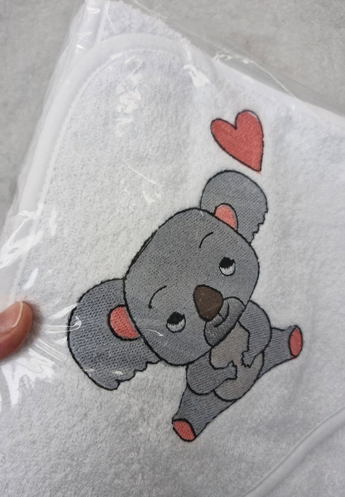 Cape de bain blanche motif Koala brodé 🐨 - photo numéro 2