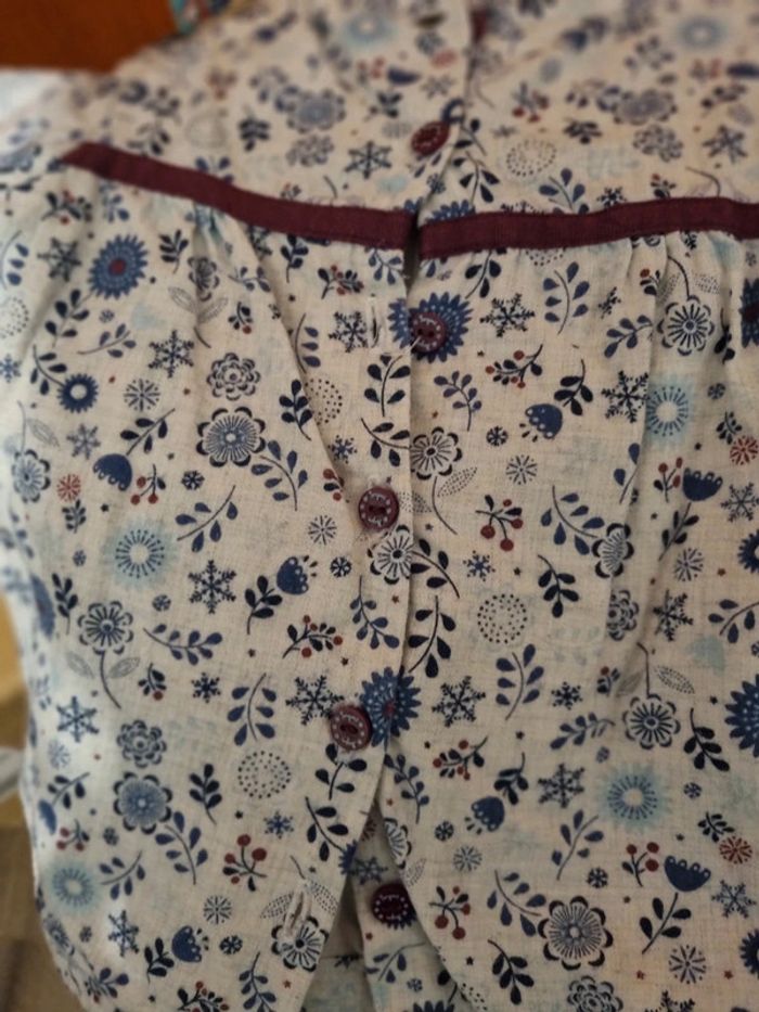 Lot de 4 t-shirts, 1 débardeur, 1 gilet court. Fille. Taille 18 mois. Kiabi, Sergent Major. TBE - photo numéro 9