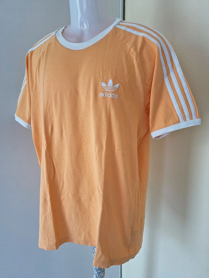 T-shirt taille M Adidas - photo numéro 2