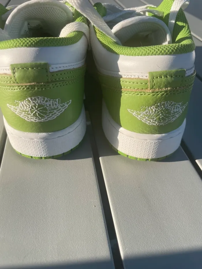 Baskets Air Jordan 1 Low vert et blanc - photo numéro 6