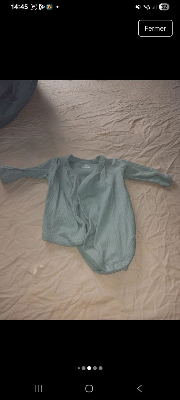 Lot de vêtements naissance - photo numéro 3