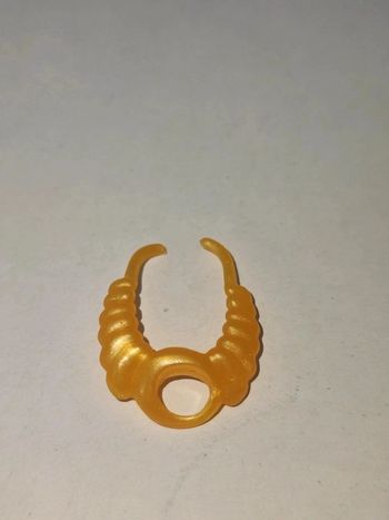 31/ accessoire collier doré pour poupée Monster High