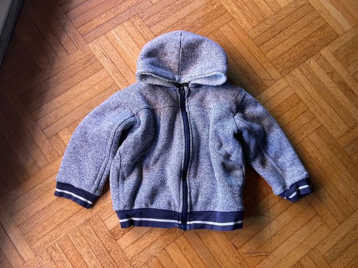Gilet zippé à capuche 3ans