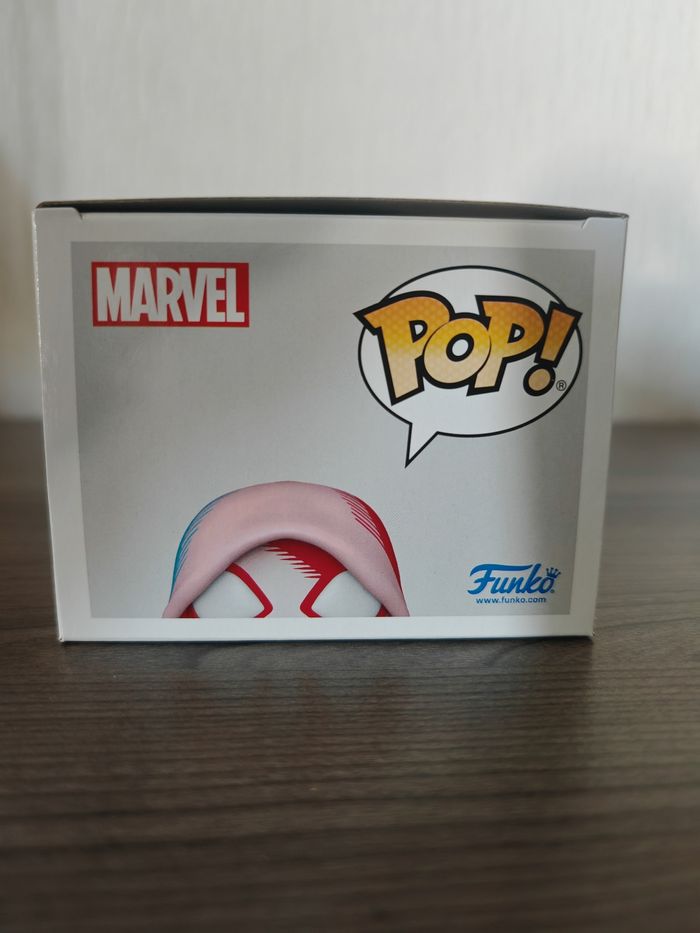 Funko pop spider Gwen édition limitée neuve - photo numéro 5