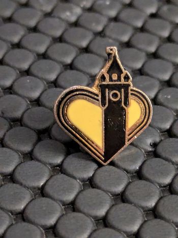 Pin's ancien logo Nord Pas de calais 90'