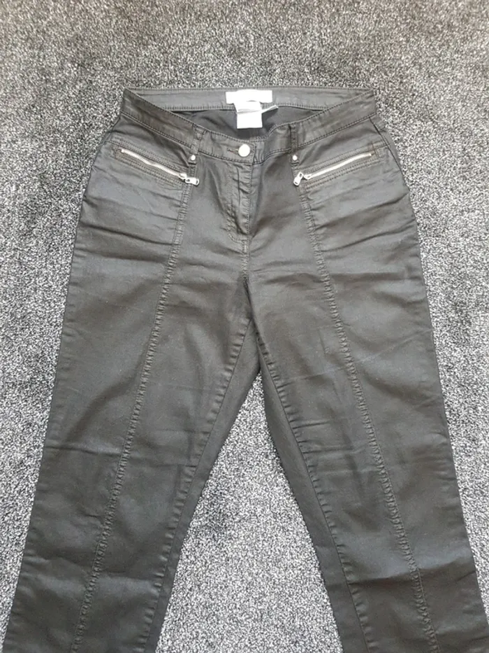 Pantalon femme taille 40
Noir
Allessa W - photo numéro 6