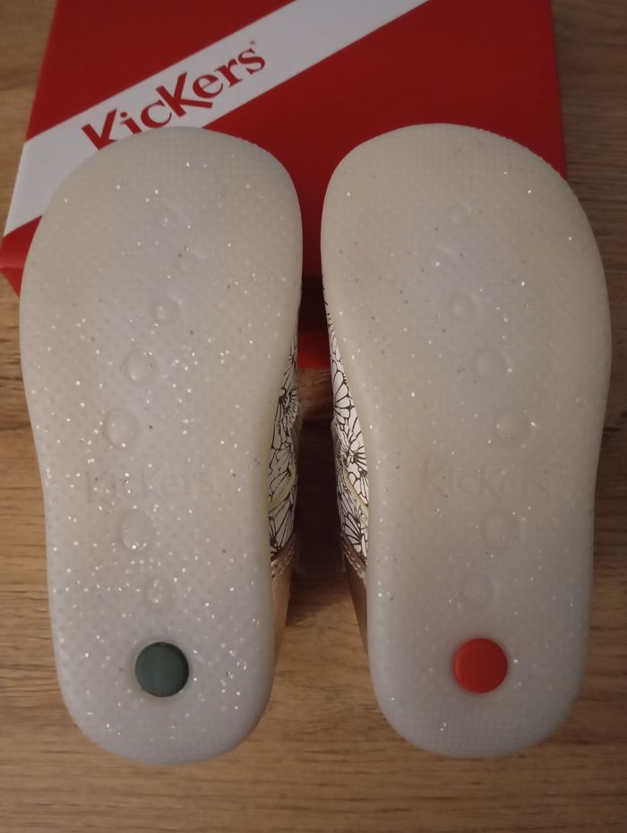 Kickers neuves pour fille en taille 24 - photo numéro 4