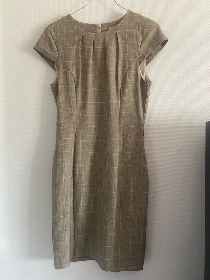 robe à carreaux grise