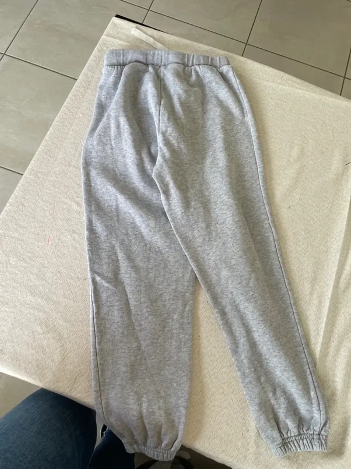 Jogging h&m 7/8 ans - photo numéro 4