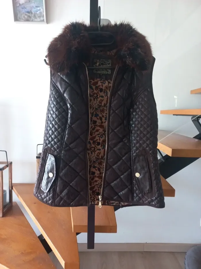 Veste sans manche bearwood