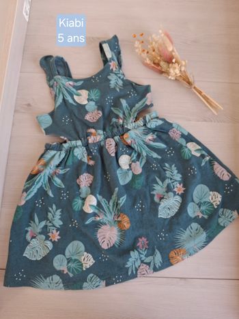 Robe fille tropicale verte Kiabi  5 ans