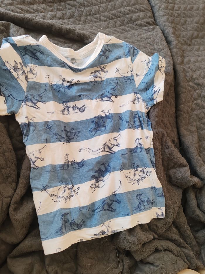 T-shirt 6 ans.