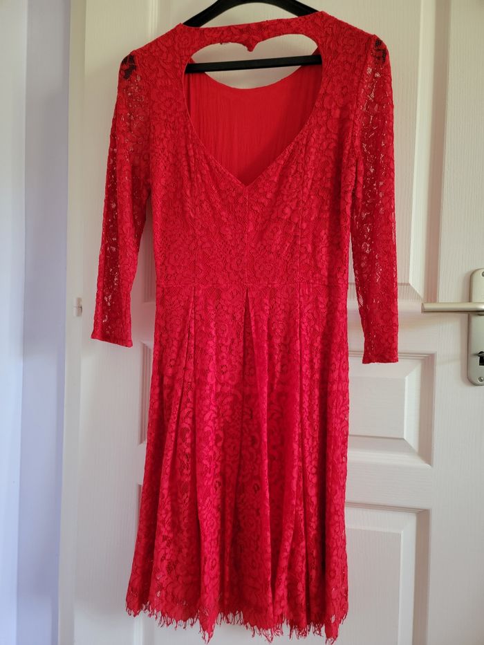 Robe rouge coeur - photo numéro 4