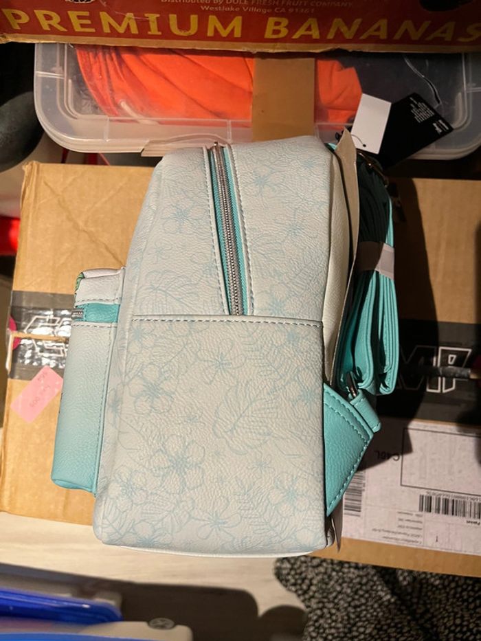 Loungefly Stitch Aloha mini backpack NEUF - photo numéro 4