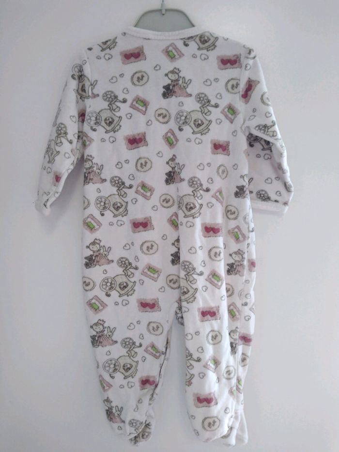#lot de 2 pyjamas 12 mois Disney et Vertbaudet - photo numéro 3
