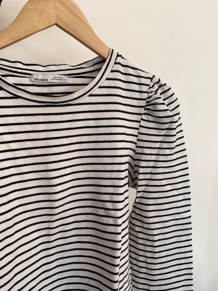 pull marinière à épaulettes pull&bear taille M - photo numéro 2