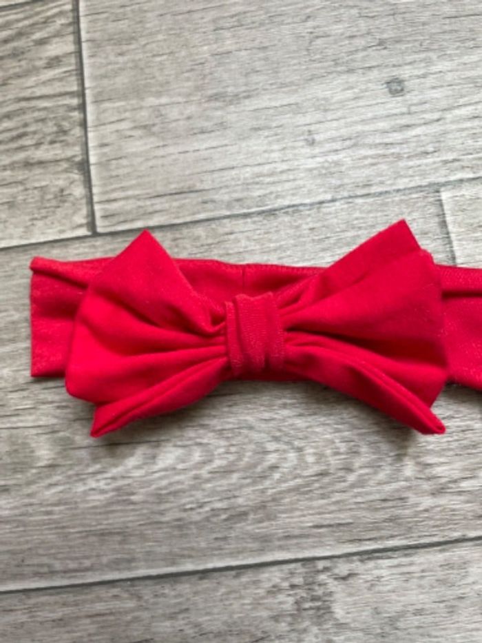 Bandeau noeud rouge bébé