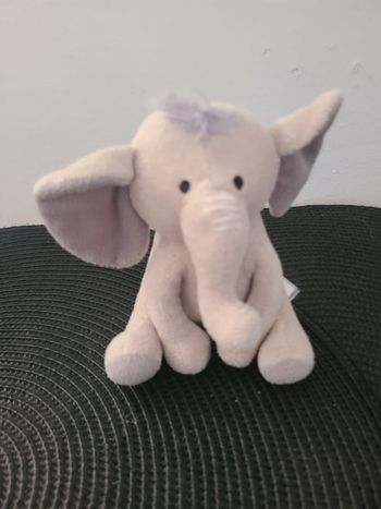 mini doudou éléphant gris