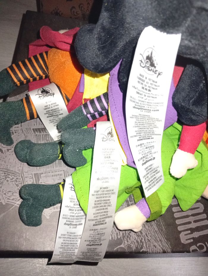 Peluches Disney Hocus Pocus 3 soeurs Sanderson et chat noir binx - photo numéro 10