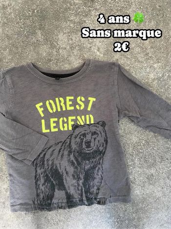 T-shirt 🍀 4 ans 🍀 Sans marque