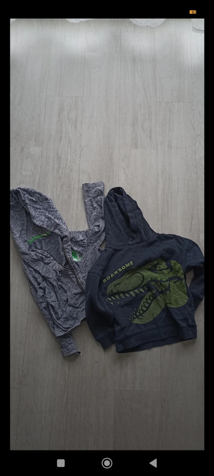 Lot de 2 gilets sweat taille 5-6ans