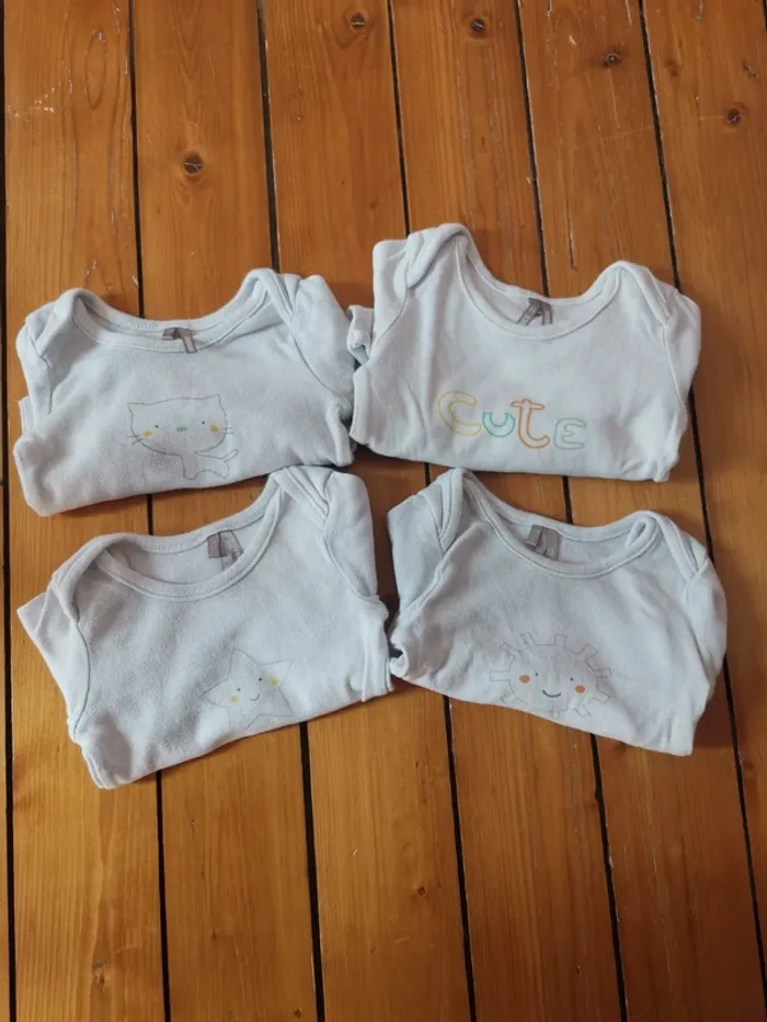 Lot de 4 bodies - photo numéro 2