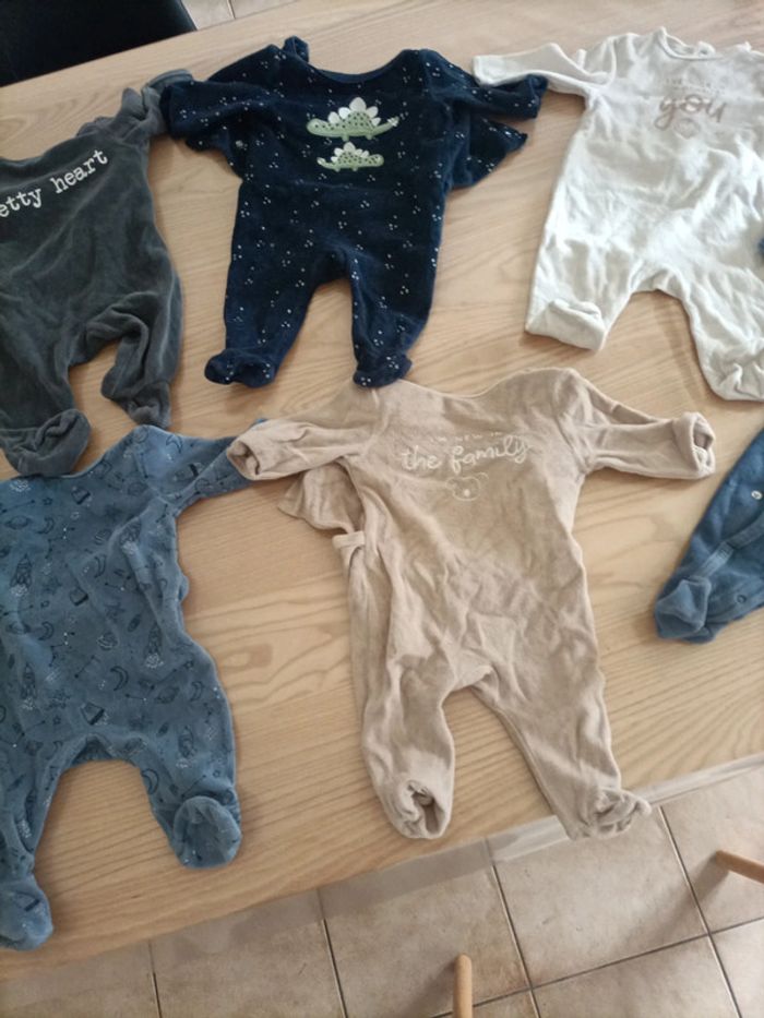 Lots de pyjamas - photo numéro 3