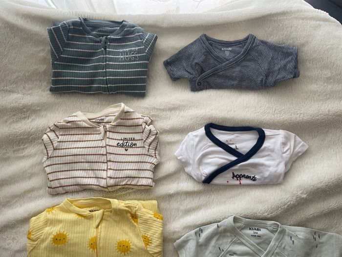 Lots Pyjamas + bodys 3 mois - photo numéro 2