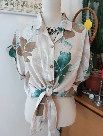 Chemise longue écrue  fleurs vertes et marron