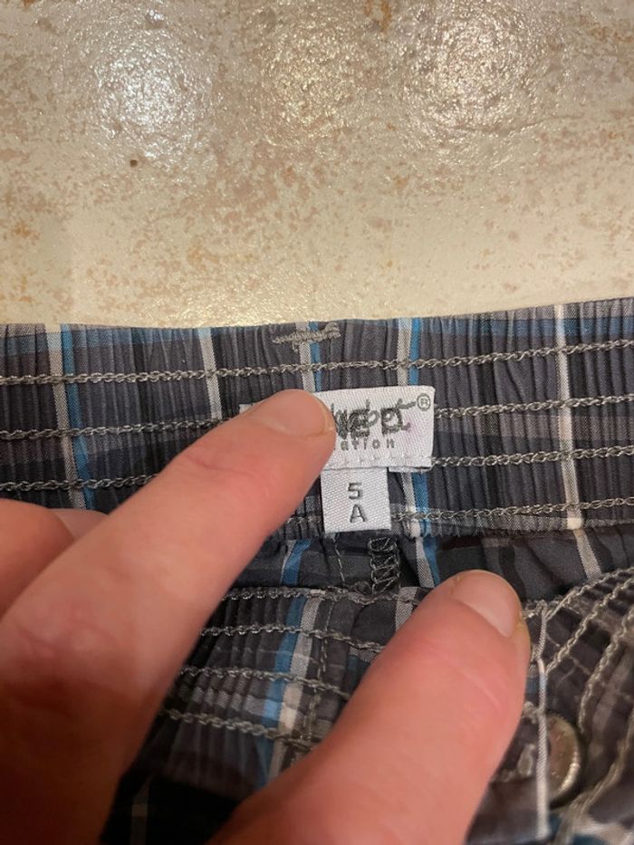 Lot de 2 shorts taille 5ans - photo numéro 3