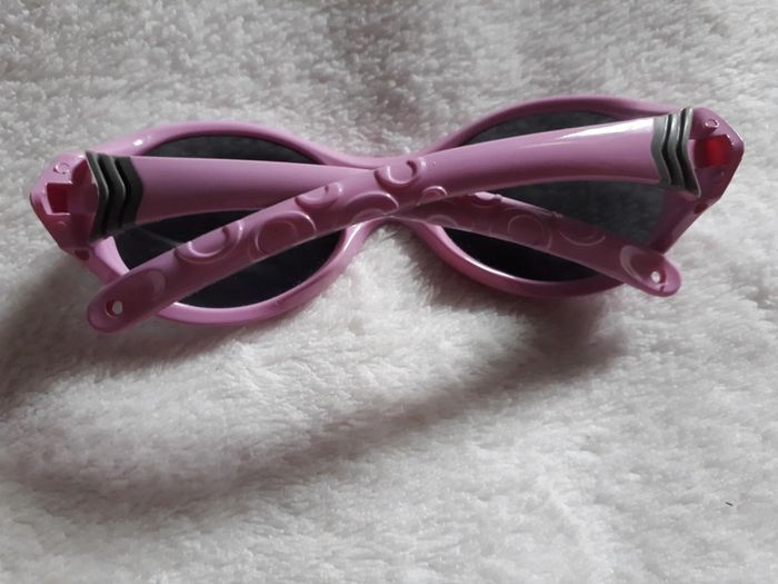 Lunettes de soleil - photo numéro 2