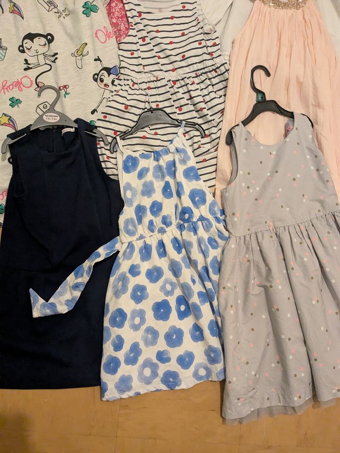 Lot 12 robes taille 8 ans - photo numéro 2