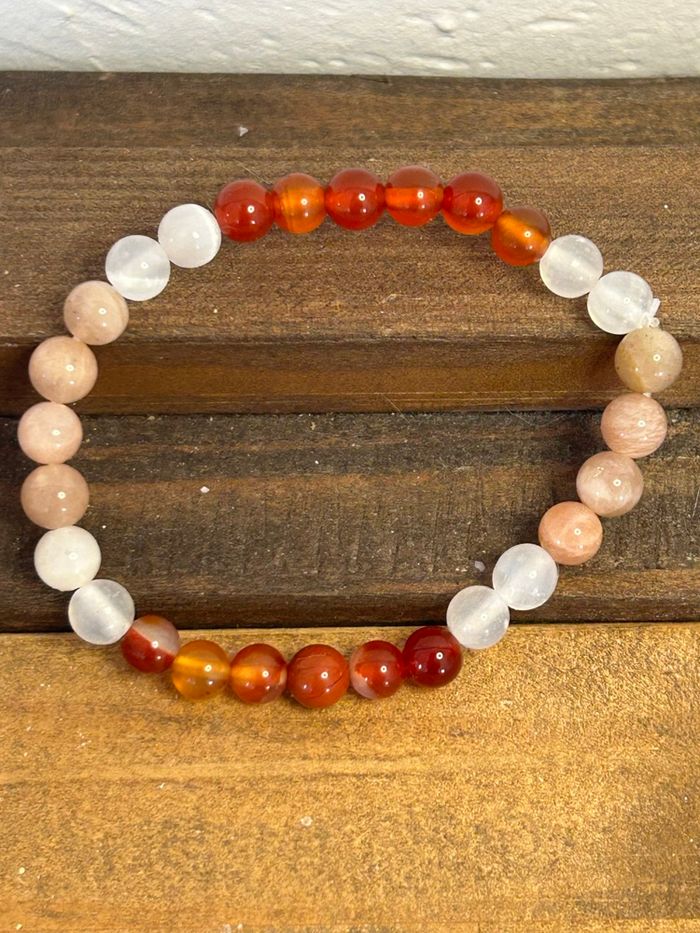 Bracelet en Cornaline, Pierre de Soleil & Sélénite – Énergie, Lumière et Harmonie - photo numéro 10
