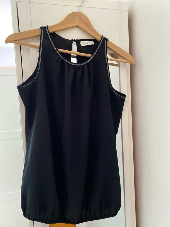 haut noir à bretelles S