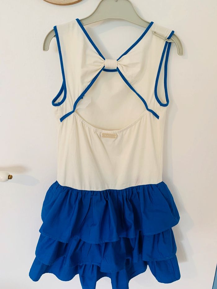 Magnifique robe avec dos nu ivoire et bleue