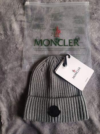 Bonnet Moncler gris