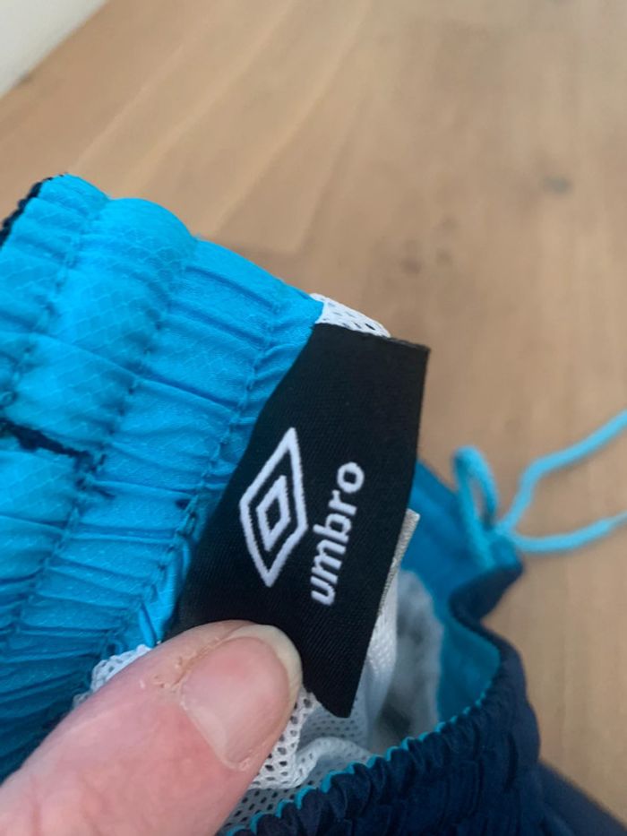 Maillot de bain umbro 14 ans - photo numéro 7