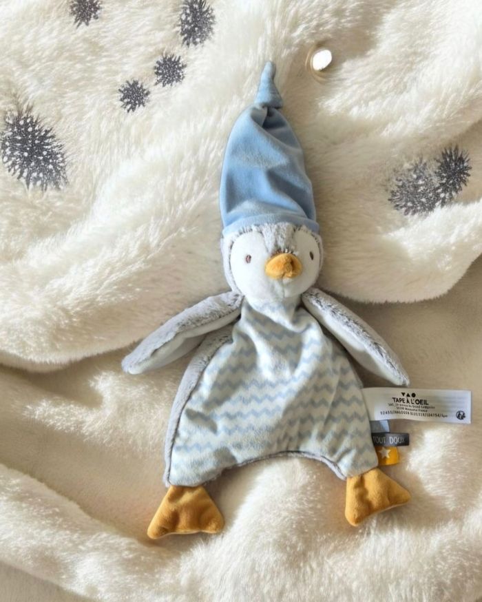 Doudou plat Pingouin gris bleu blanc TAPE A L’OEIL TAO