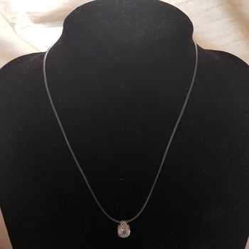 Collier goutte d'eau neuf