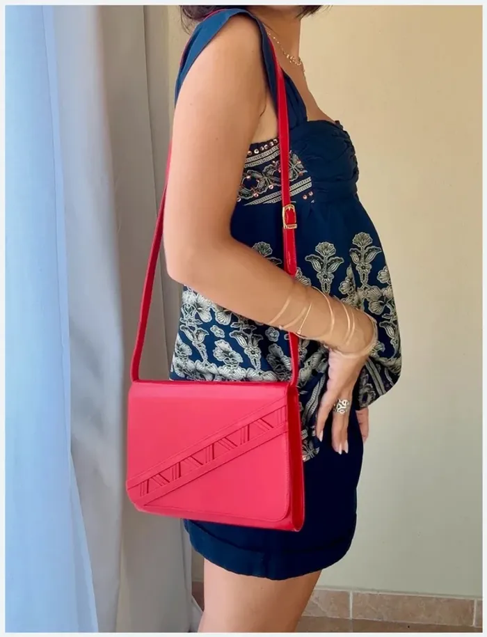 Sac Bally cuir rouge très bon état - photo numéro 2