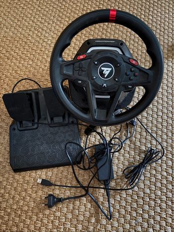 Volant + Pédalier Thrustmaster T128