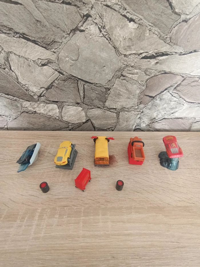 Lot figurine cars de décoration a poser - photo numéro 3