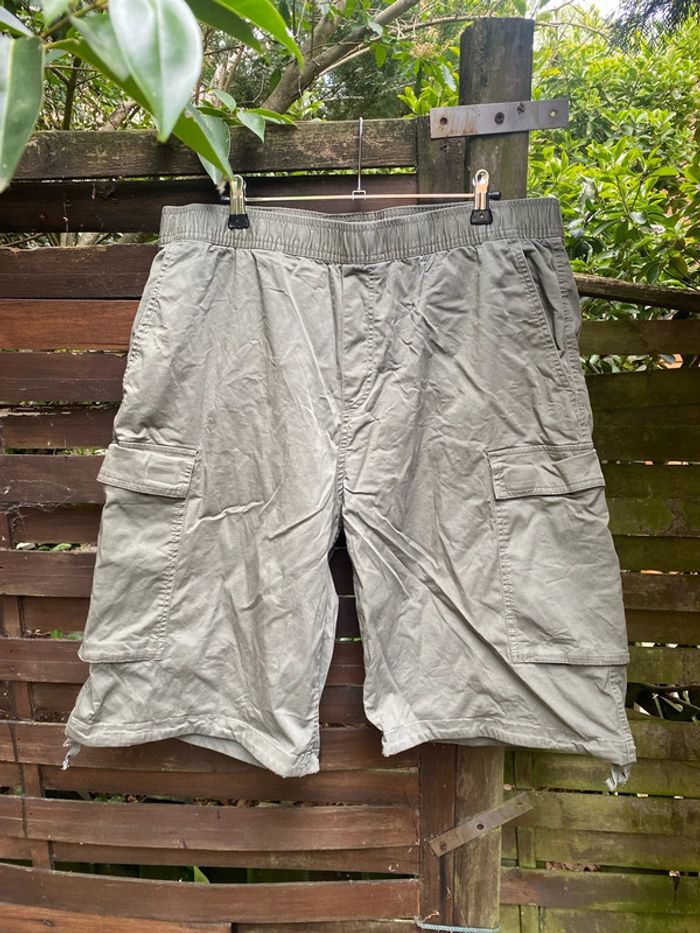 Short cargo kaki