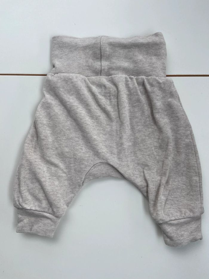Pantalon 1 mois - photo numéro 2