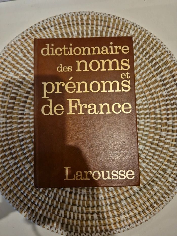 Dictionnaire des noms et prénoms de france