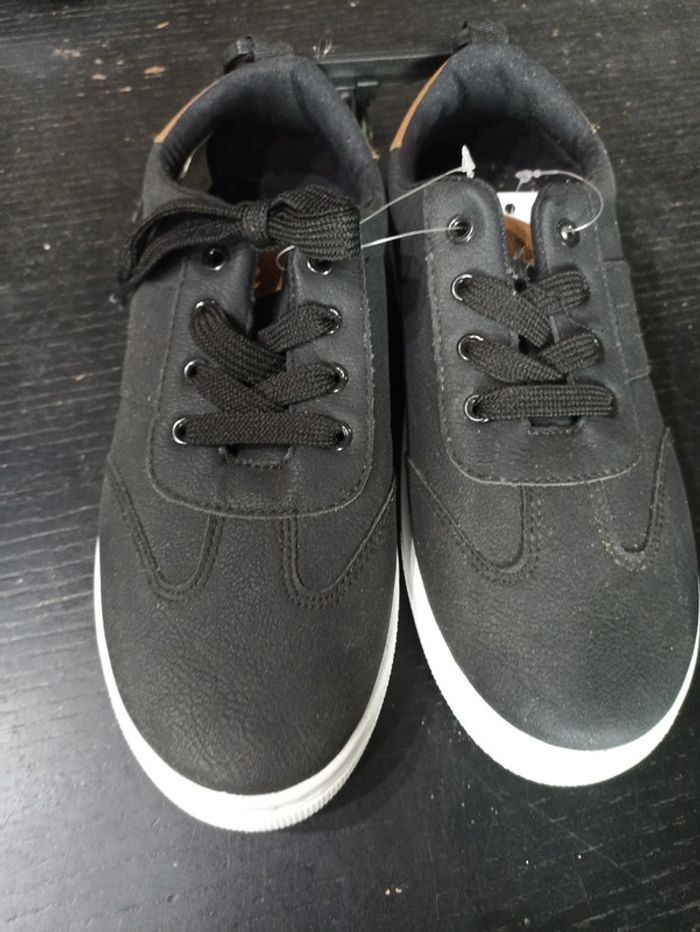 Basket noire taille 34 - photo numéro 2