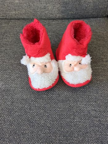 Chaussons de père noël à semelles souples 12 -18 mois