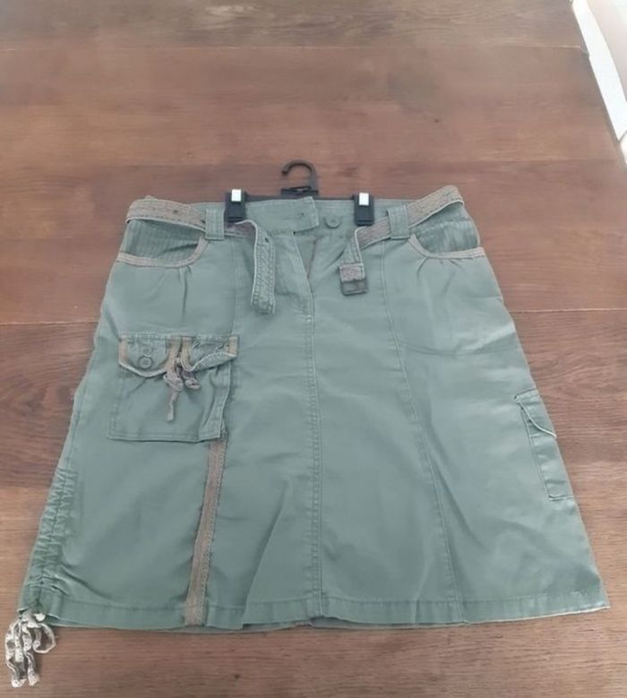 Veste et jupe - photo numéro 2